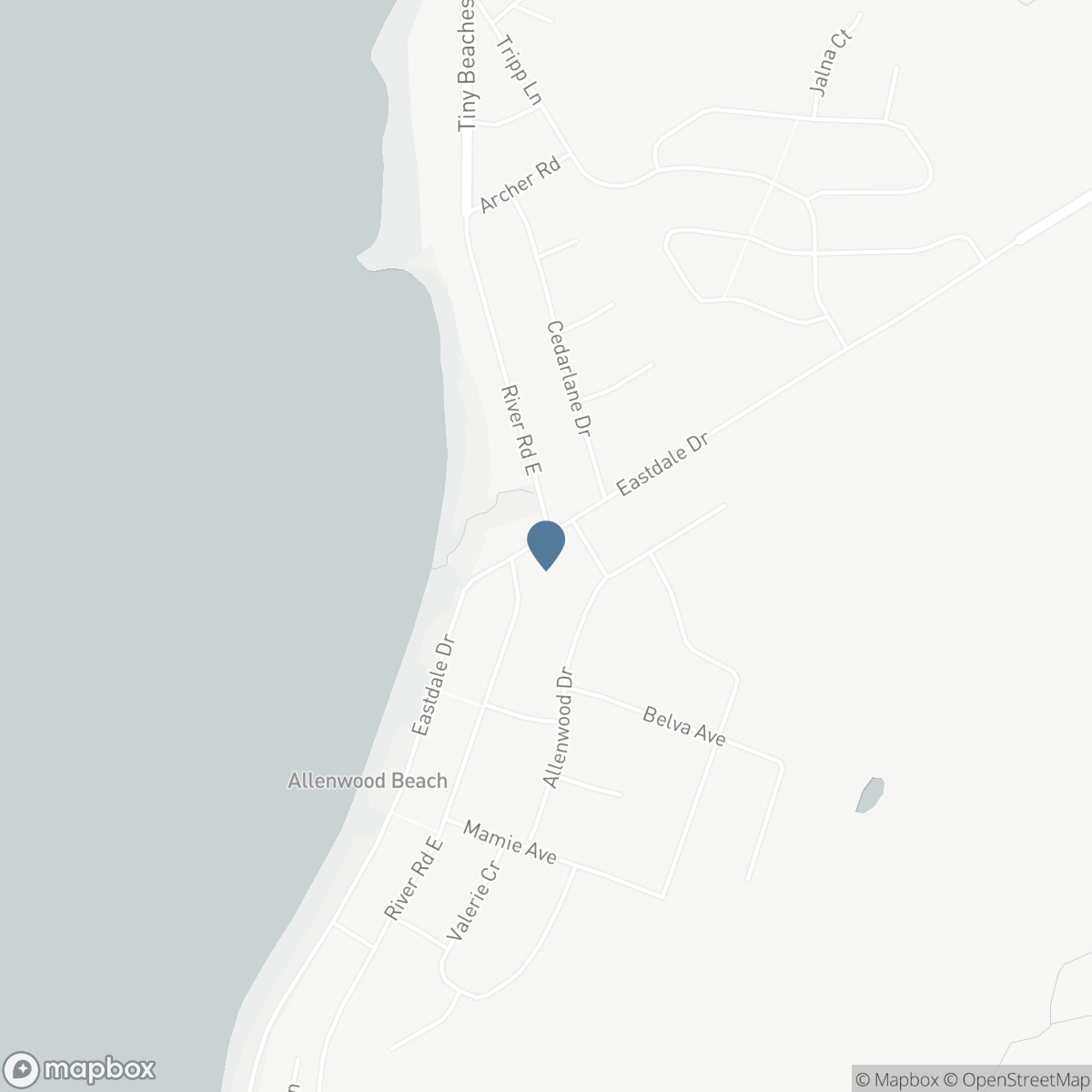 805 EASTDALE DRIVE, Wasaga Beach, Ontario L9Z 2R5